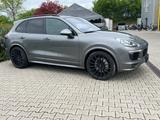 Porsche Cayenne S Diesel/PANO/SAGA/Sport Design Paket - Porsche Gebrauchtwagen in Freiburg