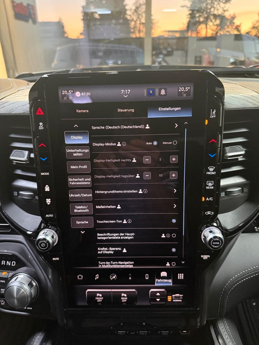 Fahrzeugabbildung Dodge RAM LIMITED HEMI V8-RAMBOX-TAILGATE-SOFORT!!!