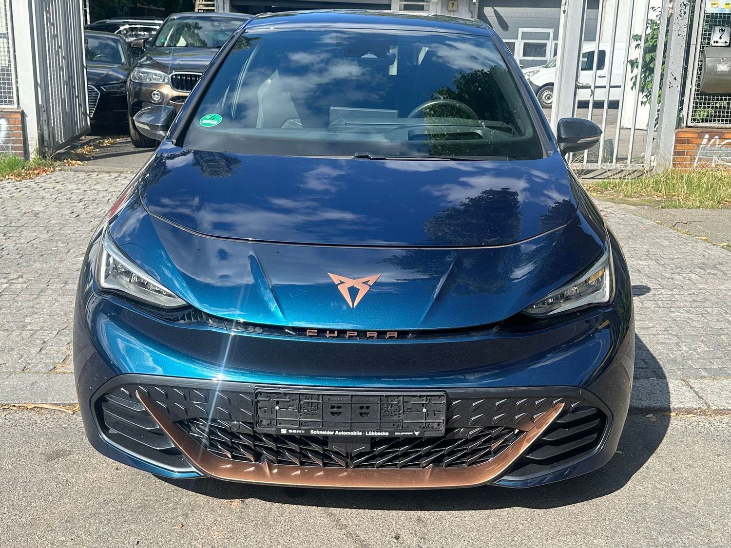 Born 150 KW Sport HeadUP-ACC-Navi-Spurh-Totw-Kam