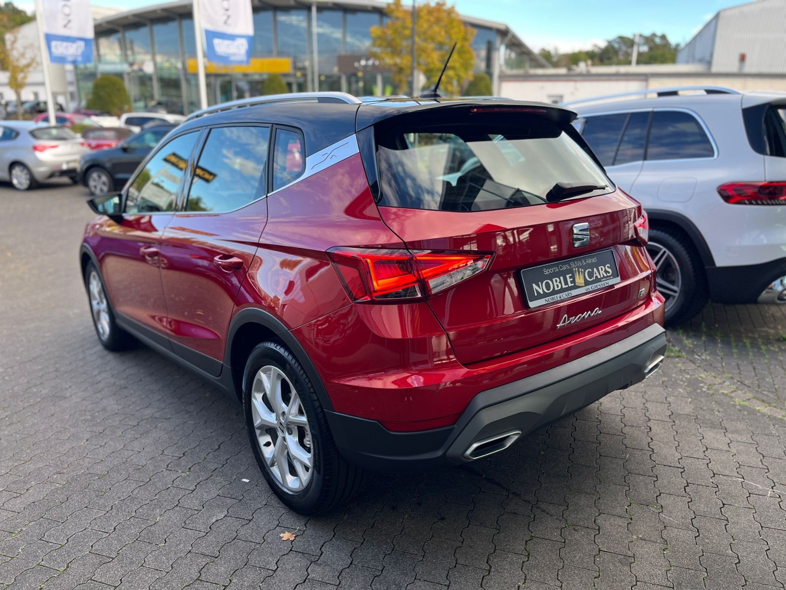 Fahrzeugabbildung SEAT ARONA 1.5 TSI DSG FR KLIMA LED NAV SHZ 17"
