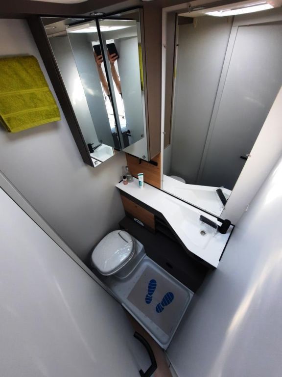 Fahrzeug Übersicht 16 Fahrzeugabbildung Bürstner B66 485 TS Verfüg./Sparen Sie 3.740,- €
