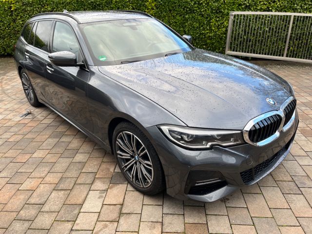 BMW 320d M Paket Pano SAG LivePR LED ACC 1.Hd