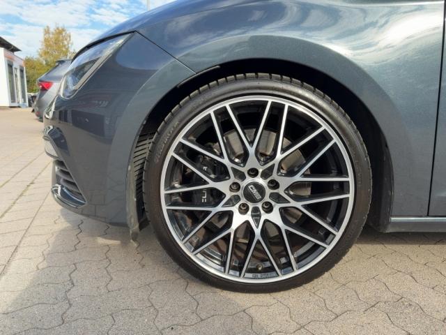 Seat Leon ST Cupra 290 2.0 TSI DSG Navi ACC FullLink