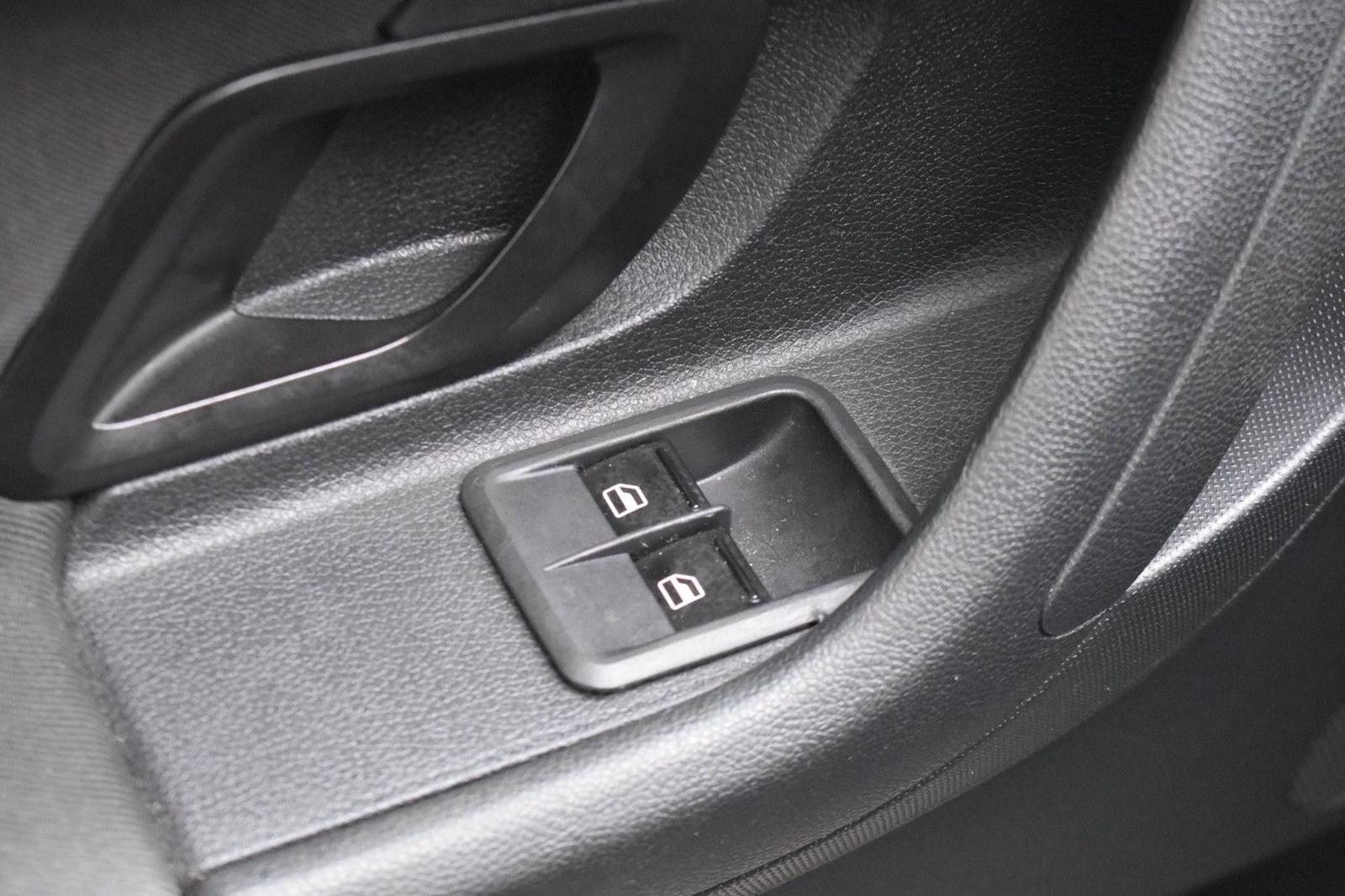 Skoda Fabia 2010 — photo 15