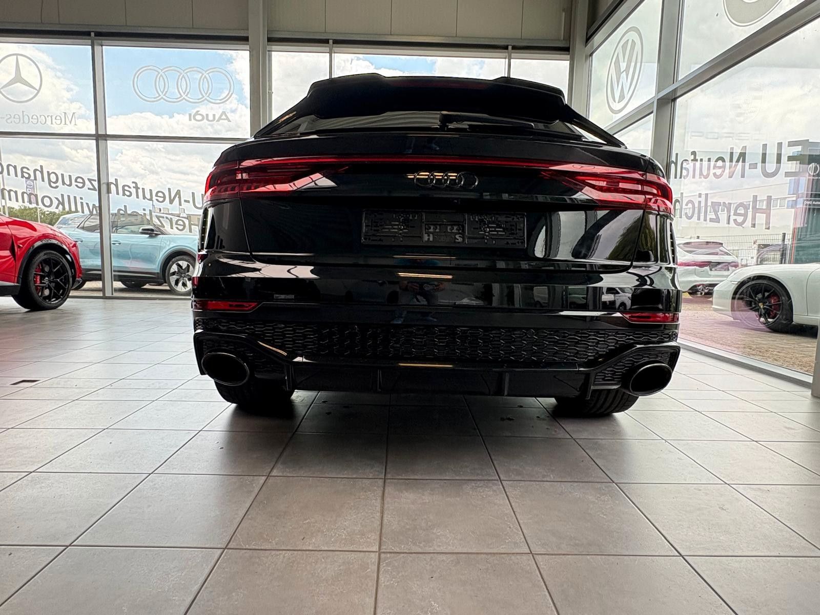 Fahrzeugabbildung Audi RSQ8 keramik*dynamik*massage*stand*23Z*akustik.