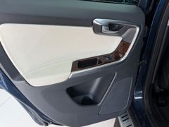 VOLVO XC60 Summum AWD*PANO*LEDER*CAM*LED*NAVI*ACC*MEMO