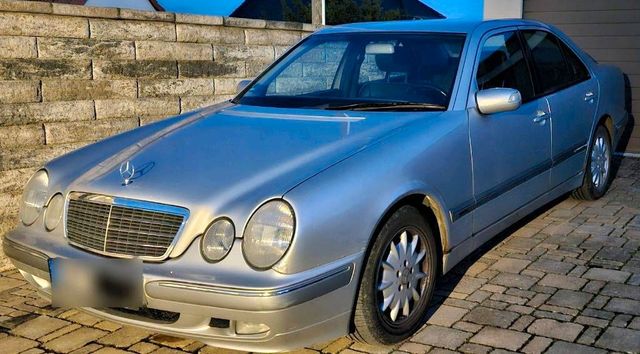 Mercedes-Benz Mercedes E 270 CDI W210 EZ02.2002 MOPF