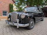 Mercedes-Benz 220 a Ponton Sechzylinder - Mercedes-Benz 220: Ponton 220s