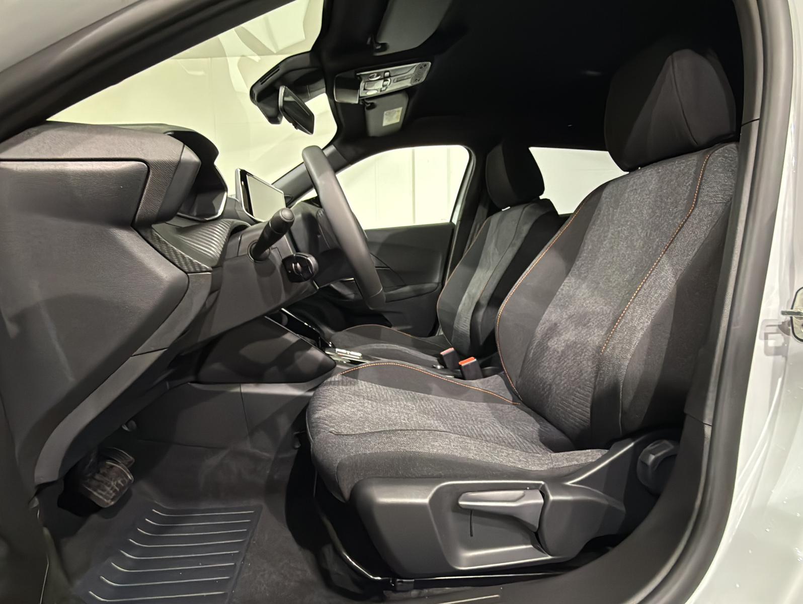 Peugeot 2008 Hyb.145 Business Autom.|PDC|KAMERA|NAVI|SHZ