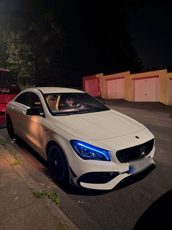 Image of Mercedes-Benz CLA 180