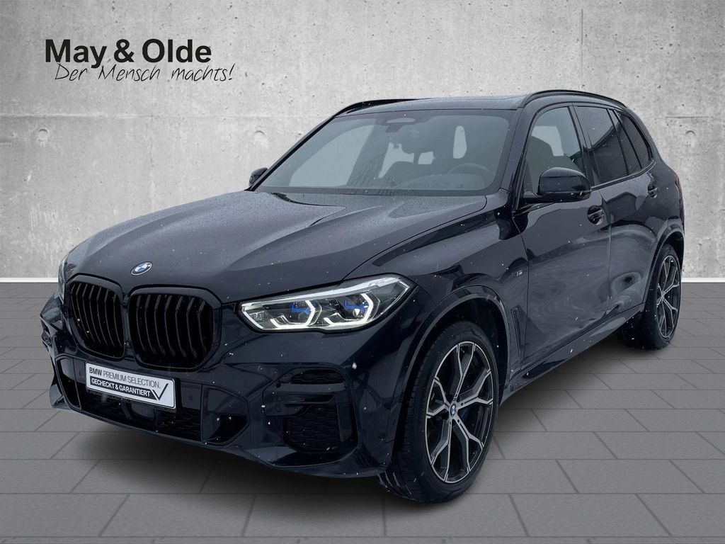BMW X5 — hlavná fotografia