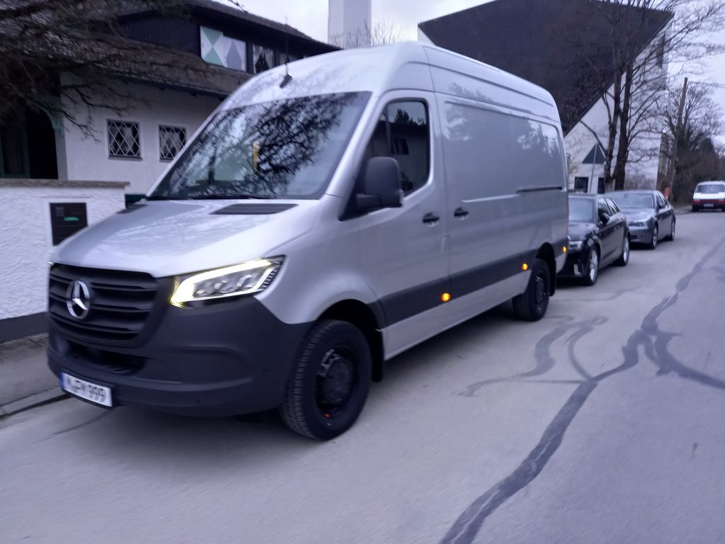 Image of Mercedes-Benz Sprinter
