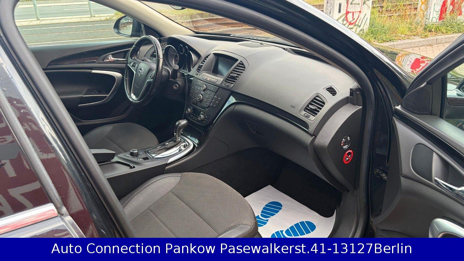Opel Insignia 2011 — photo 15