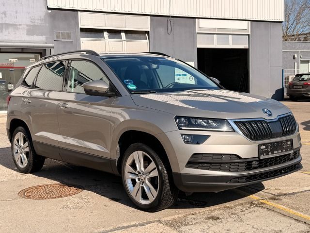 Fahrzeugabbildung SKODA Karoq 1.5 TSI ACT Style Leder+LED+Allwetter*AHK