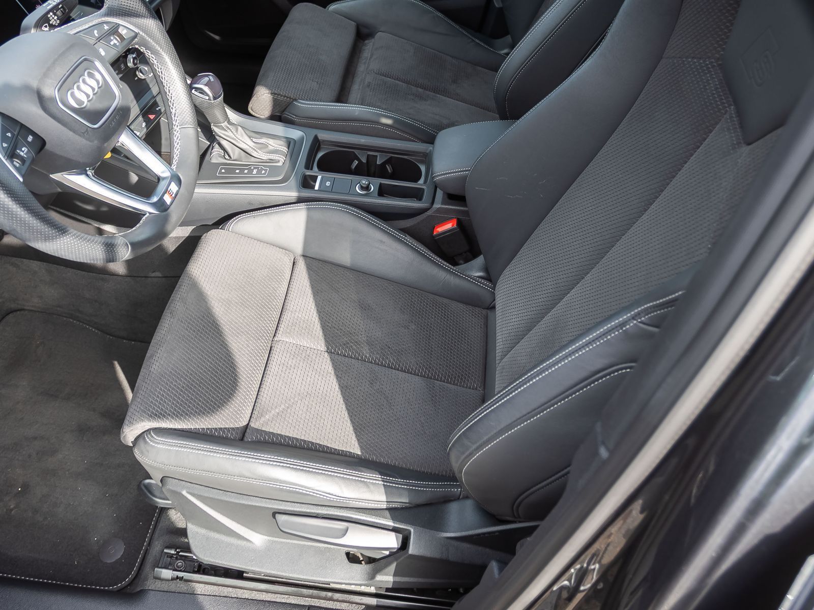 Audi Q3 Sportback S line 45TFSI e Stronic LED ACC foto 14