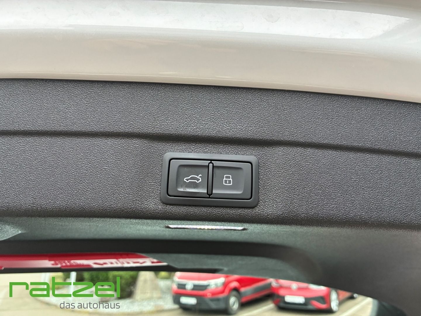 Fahrzeugabbildung Audi S5 quattro Avant S tronic Navi Digitales Cockpit