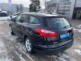 Ford Focus Turnier Champions Edition - Ford Focus: Schwarz, Edition