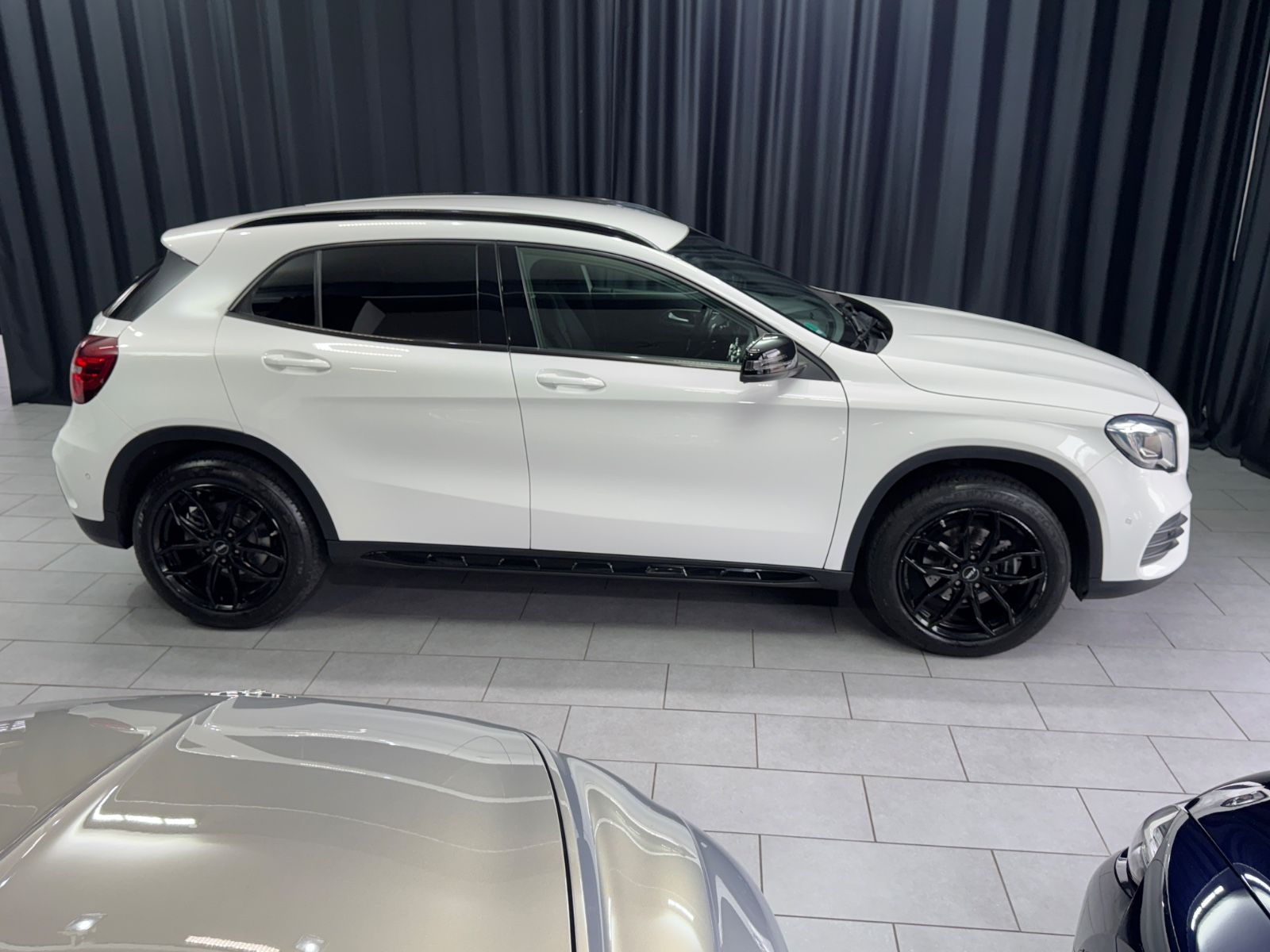 Fahrzeugabbildung Mercedes-Benz GLA 200|7G-AUTOMATIK|NAVI|LED|KAMERA|AHK|AMG-LIN