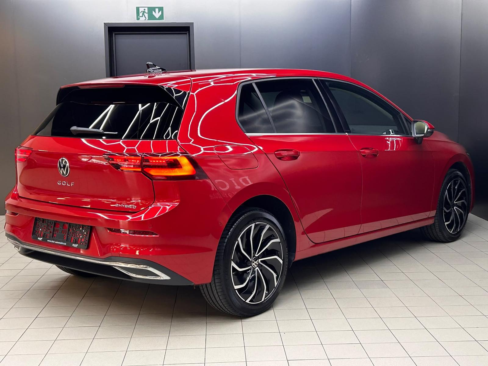 VW Golf 8 Pack Style eHyb1,4TSI PANO+HUD+MATR+KAM+AHK — 4