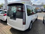 Hyundai STARIA HEV 2WD 6-AT Trend 9-Sitzer - Hyundai STARIA mit Benzin-Antrieb: Automatik