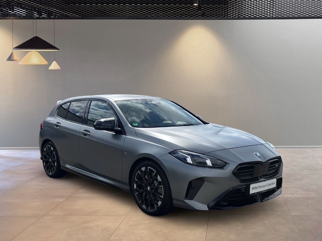 BMW M135 xDrive M Sportpaket Pro Harman Kardon foto 2