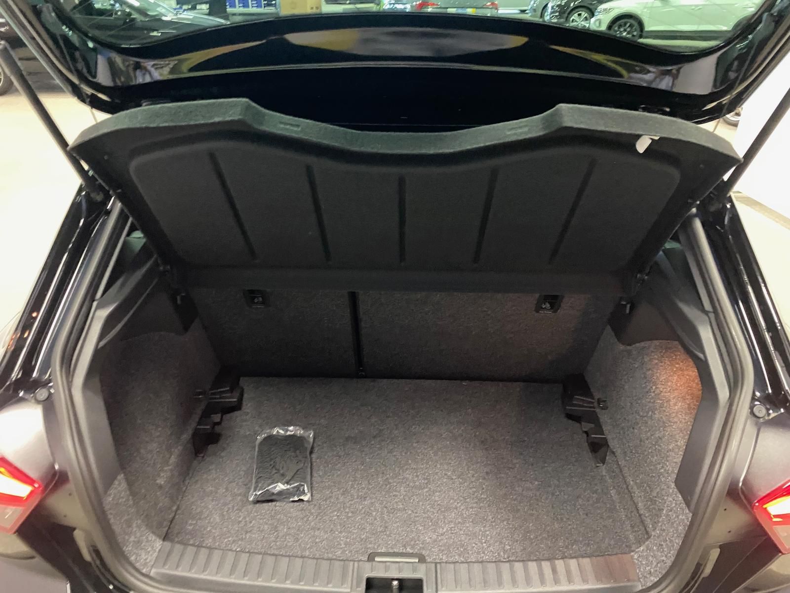 Fahrzeugabbildung SEAT Ibiza 1.0 TSI FR APP+KLIMA+ACC+RFK+5J GARANTIE++