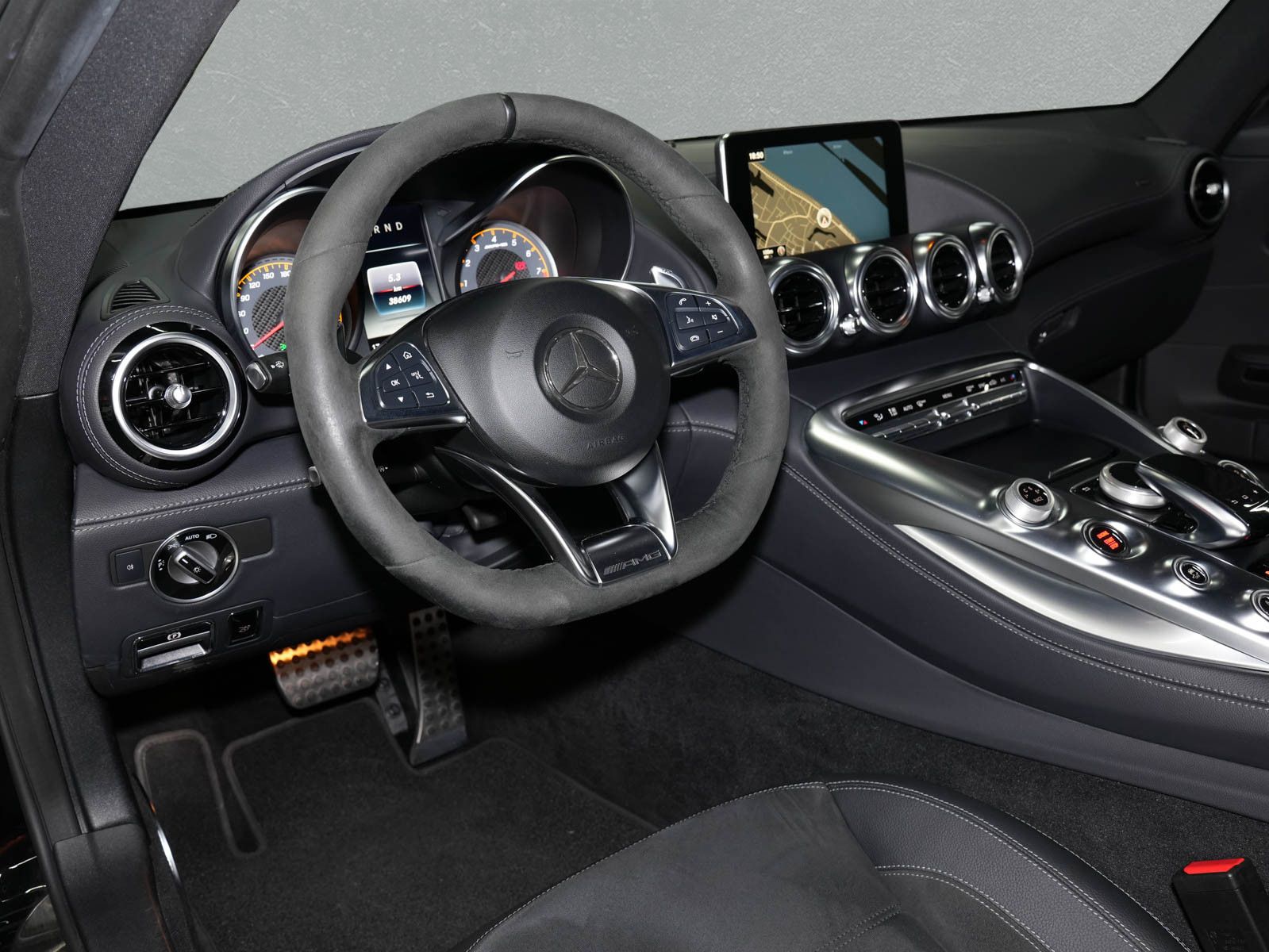 Fahrzeugabbildung Mercedes-Benz AMG GT S - Keramik | AMG Dynamic-Plus | Kamera