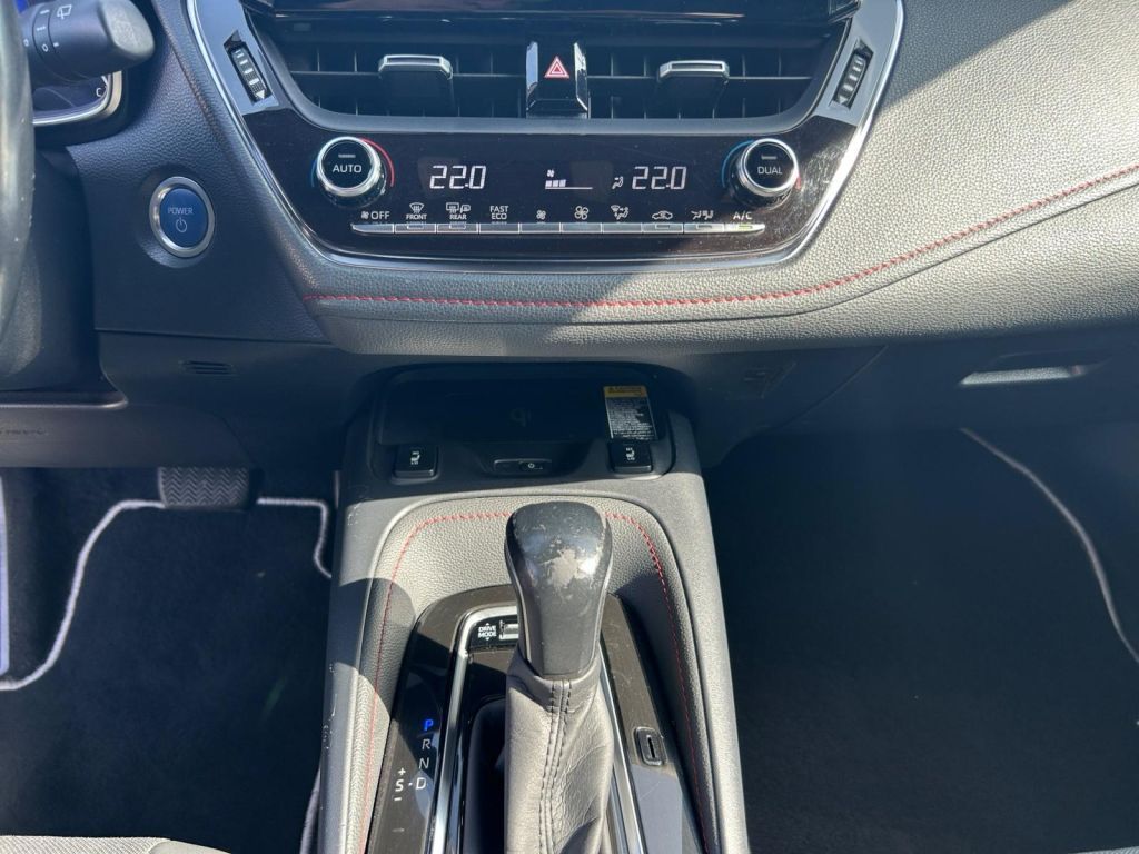 Fahrzeugabbildung Toyota Corolla 2.0 Hybrid Lounge