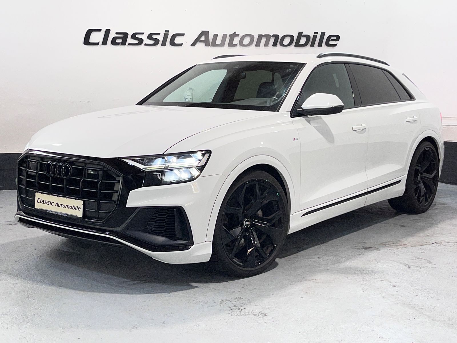 Audi Q8 - 1