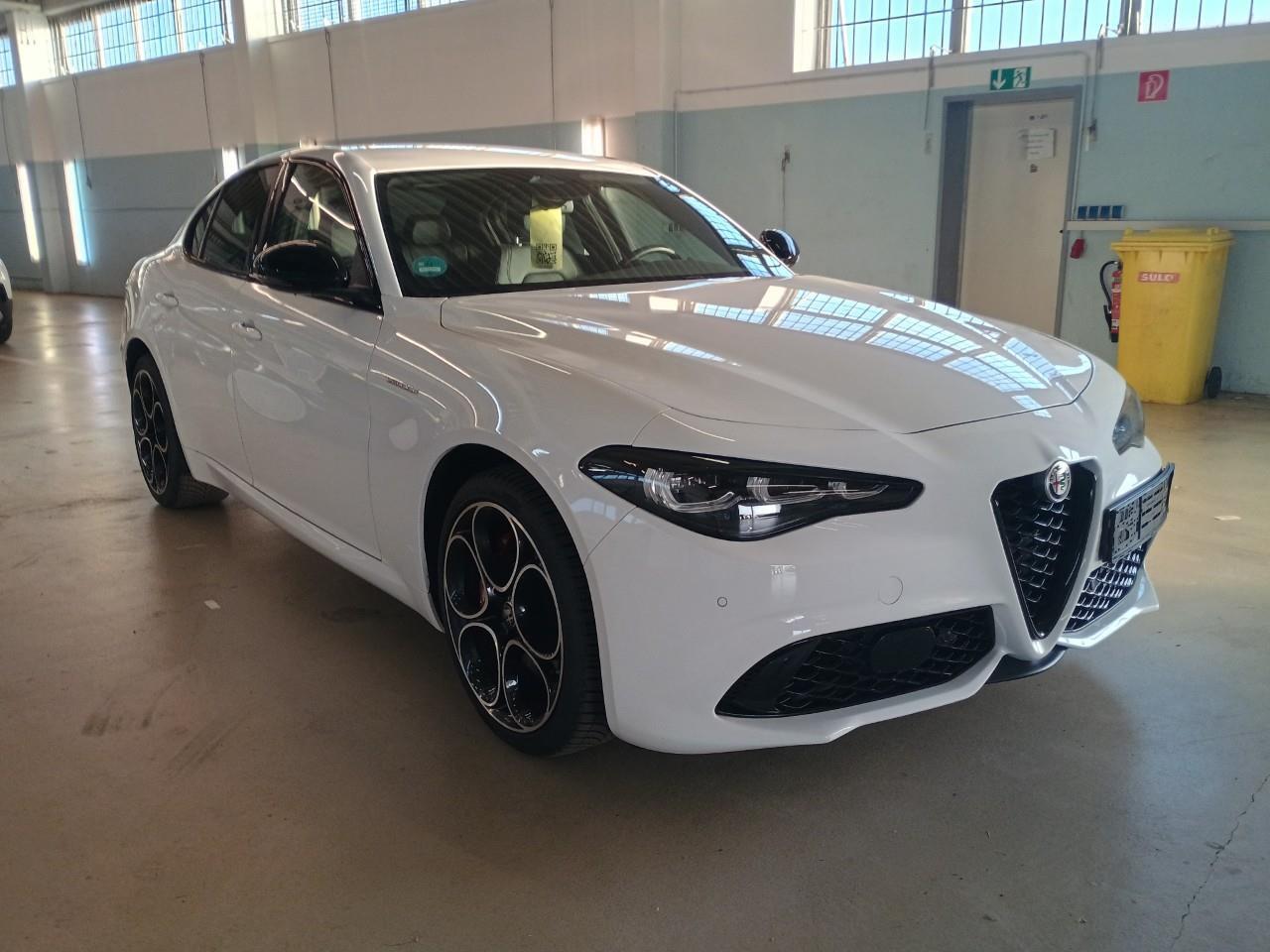 Alfa Romeo Giulia Veloce Q4 LED-MATRIX+ACC+KAM+SHZ+LEDER+