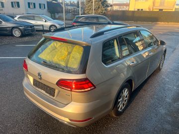 Volkswagen Golf - 4