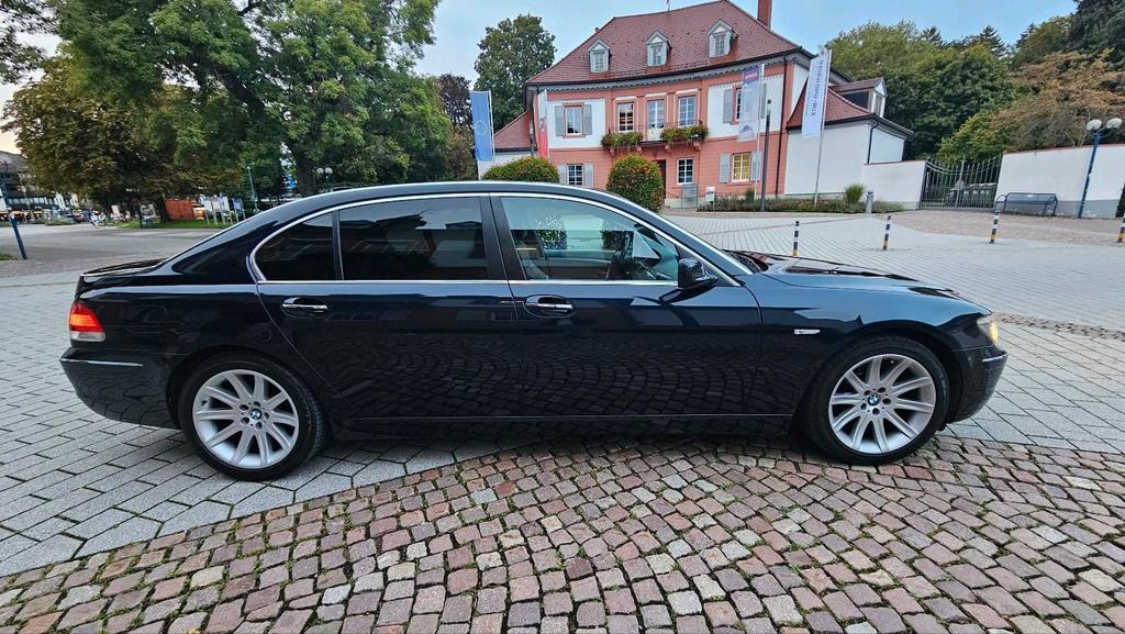 BMW 730