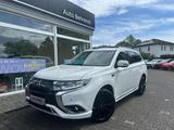 Mitsubishi Outlander Plug-in Hybrid 2.4 Basis 4WD - weiße Mitsubishi Plug-in Hybrid Outlander