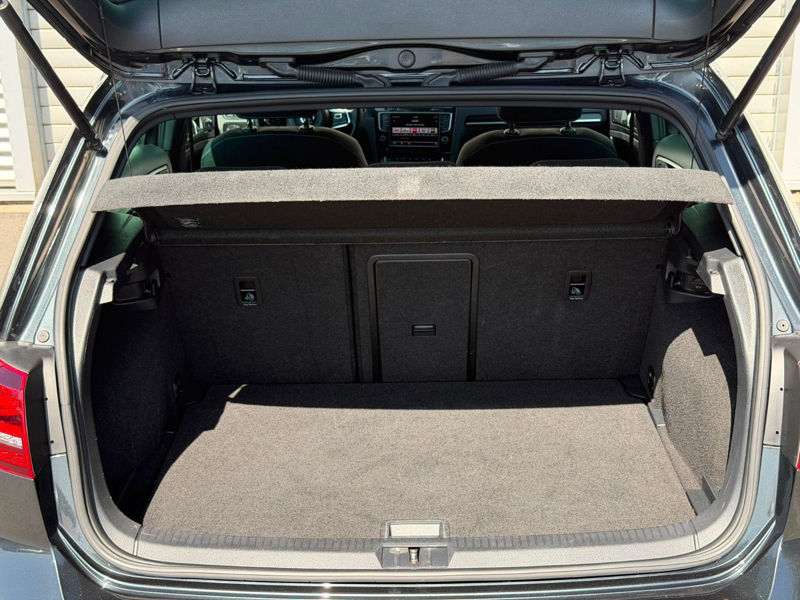 Fahrzeugabbildung Volkswagen Golf VII Lim. GTD DSG Bi-Xenon GRA Navi SHZ PDC
