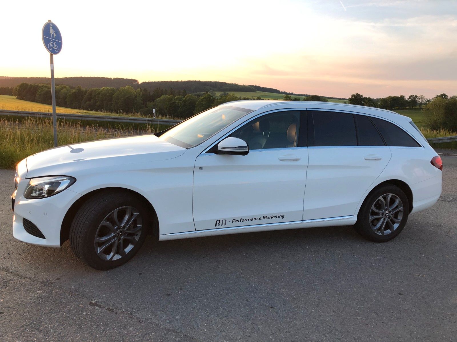 MERCEDES-BENZ C 220 d 4MATIC T Autom. -