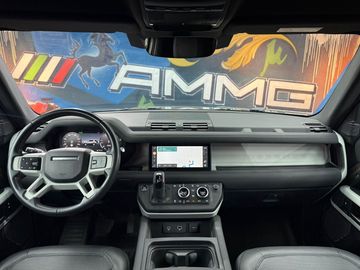 Land-Rover Defender - 11