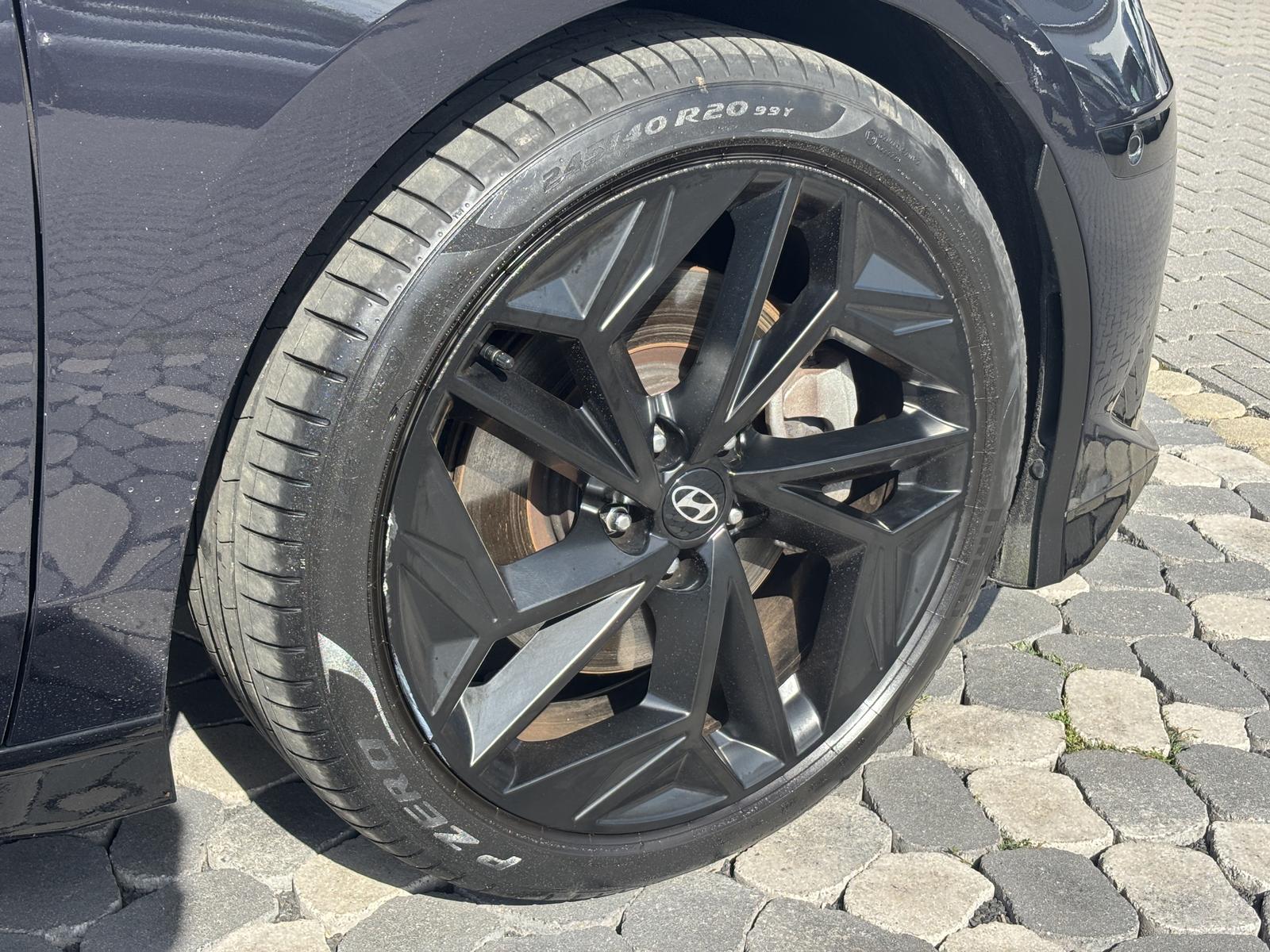 Hyundai Ioniq 6 First Edition 4WD 325 ch • 12 600 km • Batterie 98,5 % • Bose • Pano • 360°