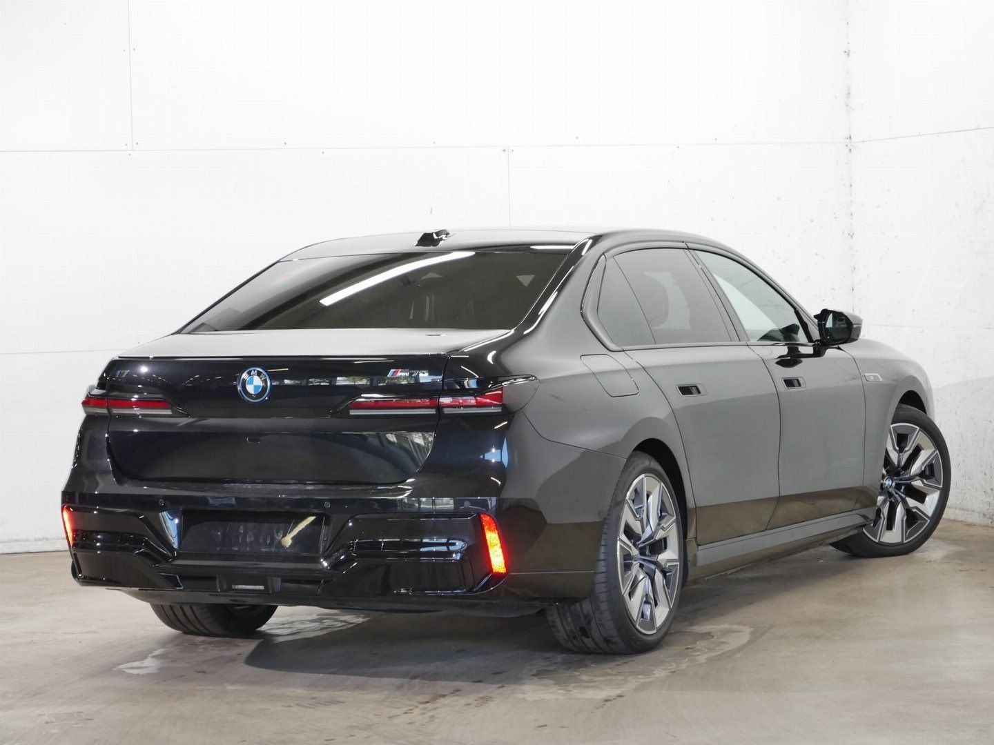 BMW i7 M70 xDrive Limo M Sport || Sky Lounge B&W imagem 2