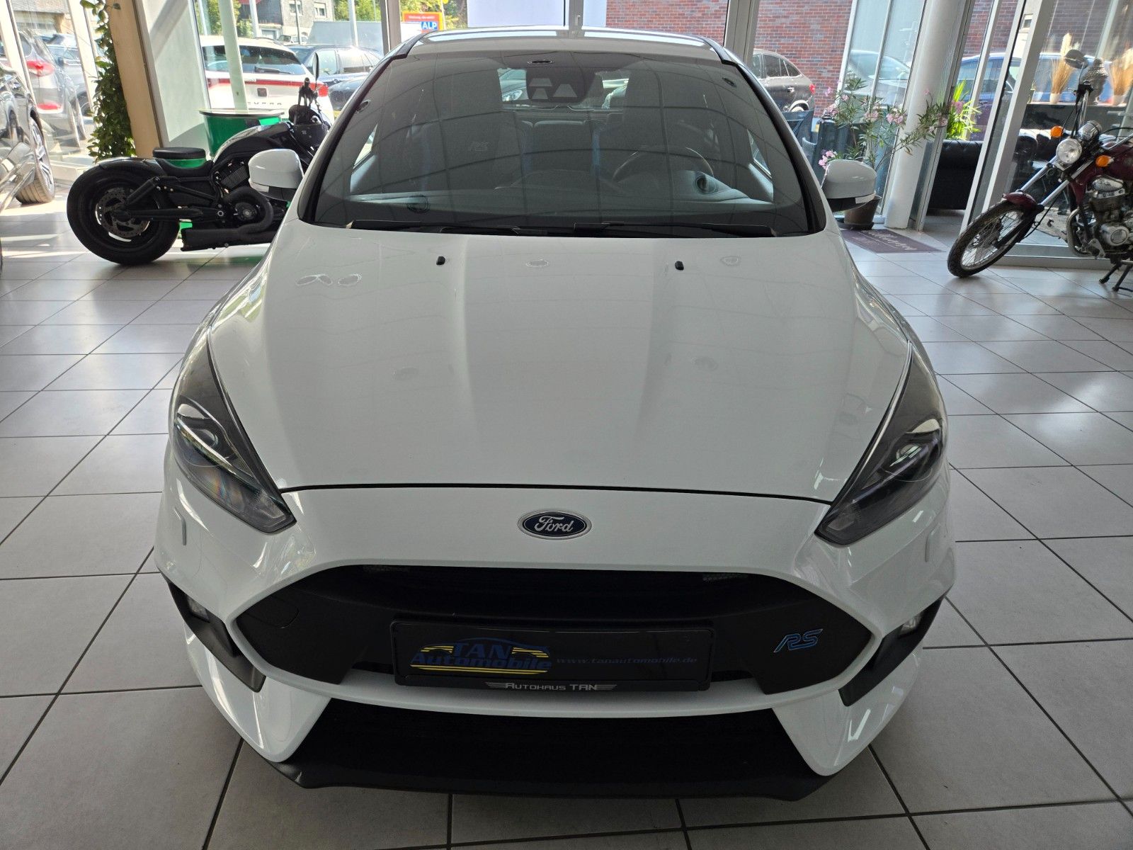 Fahrzeugabbildung Ford Focus Lim. RS*Recaro Sitze