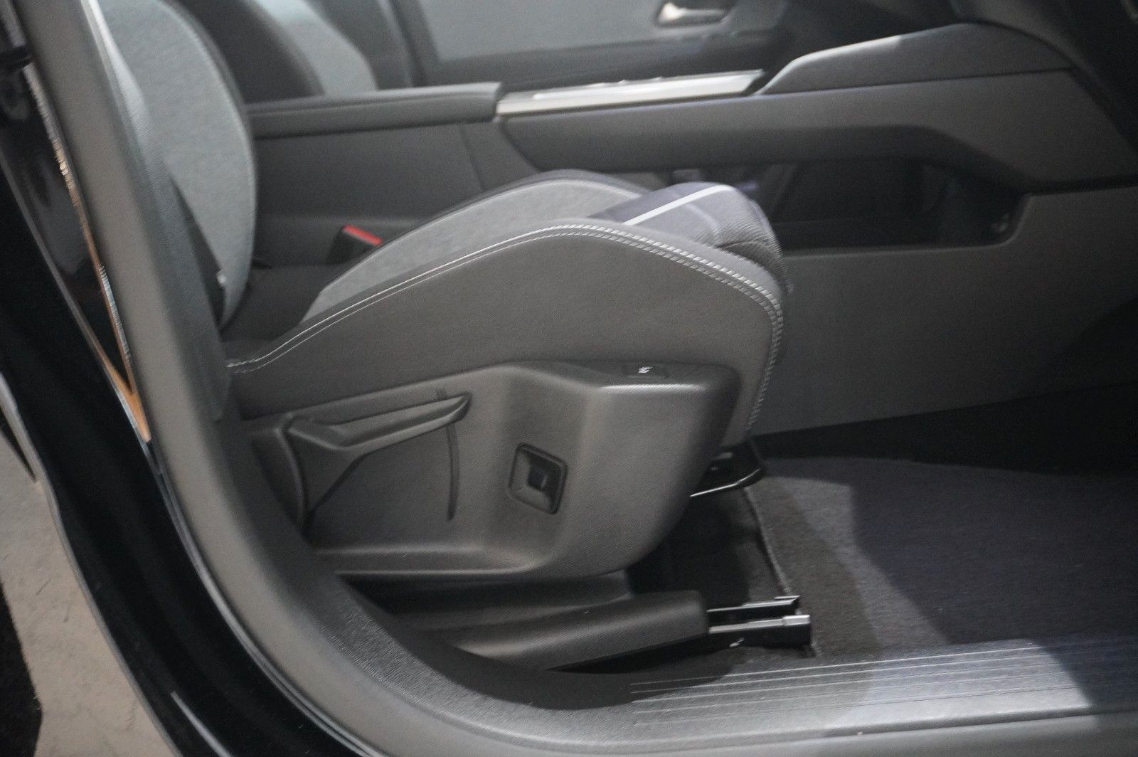 Fahrzeugabbildung Opel Grandland 1.2 48V HYBRID NAVI/LED/KAMERA/DAB+