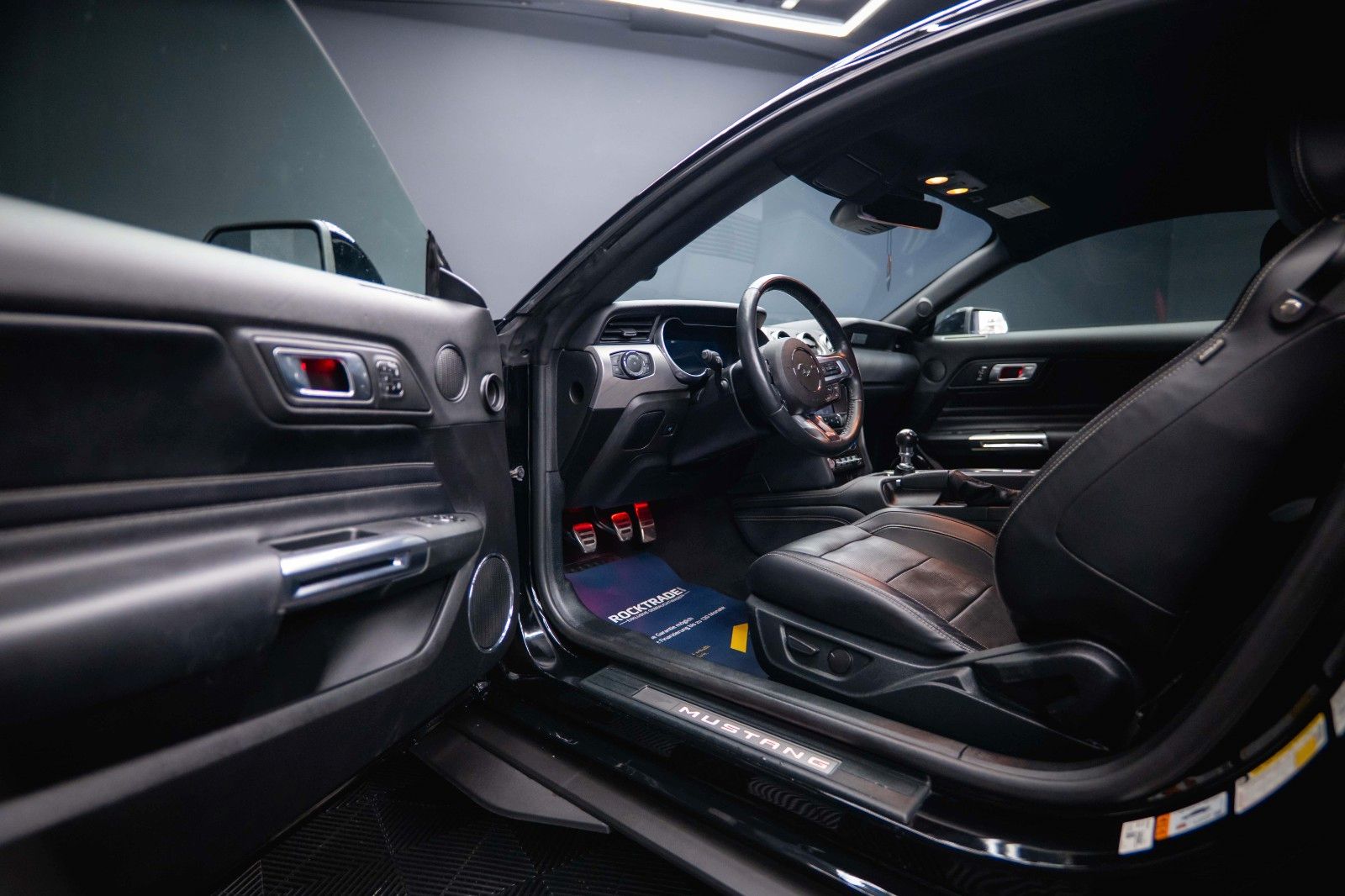 Fahrzeugabbildung Ford Mustang Shelby GT 500 5.0 V8 Performance PREMIUM