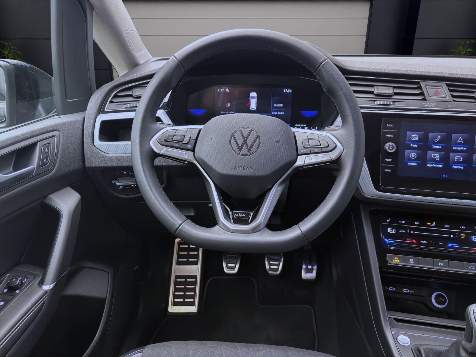 Volkswagen Touran - Bild 12