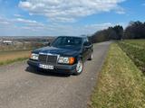 Mercedes-Benz Mercedes Benz w124 230e e230 Daimler Benz - Mercedes-Benz E 230: W124