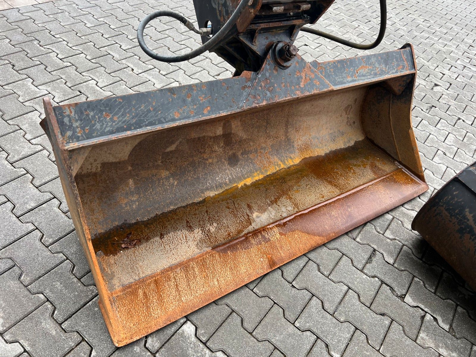 Fahrzeugabbildung MECALAC 8MCR GreenJob / 3.657h / Mulcher Greifer  Löffel