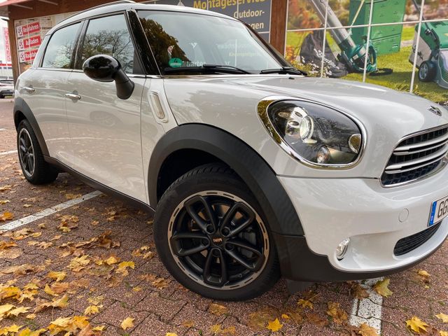 MINI Mini Cooper Countryman Black/White Pepper   Top