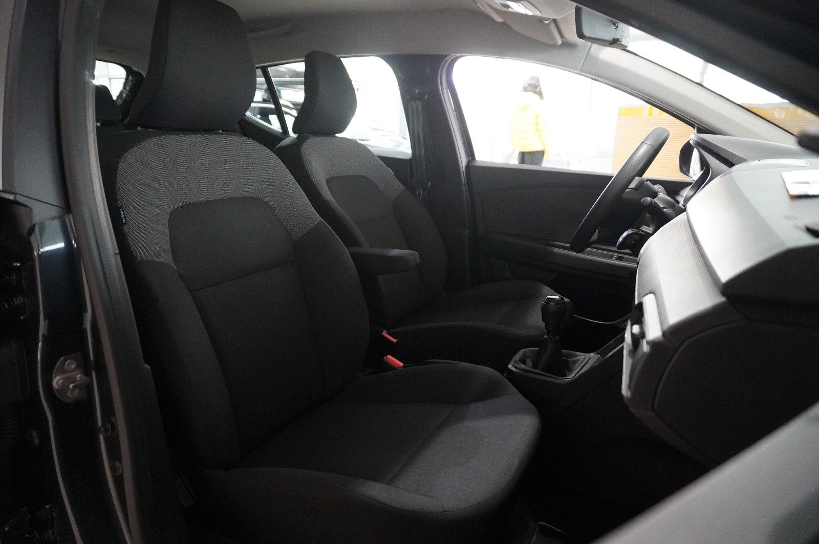 Fahrzeugabbildung Dacia Sandero III 1.0 TCE COMFORT LED/DAB/SHZ/TEMP/AHK