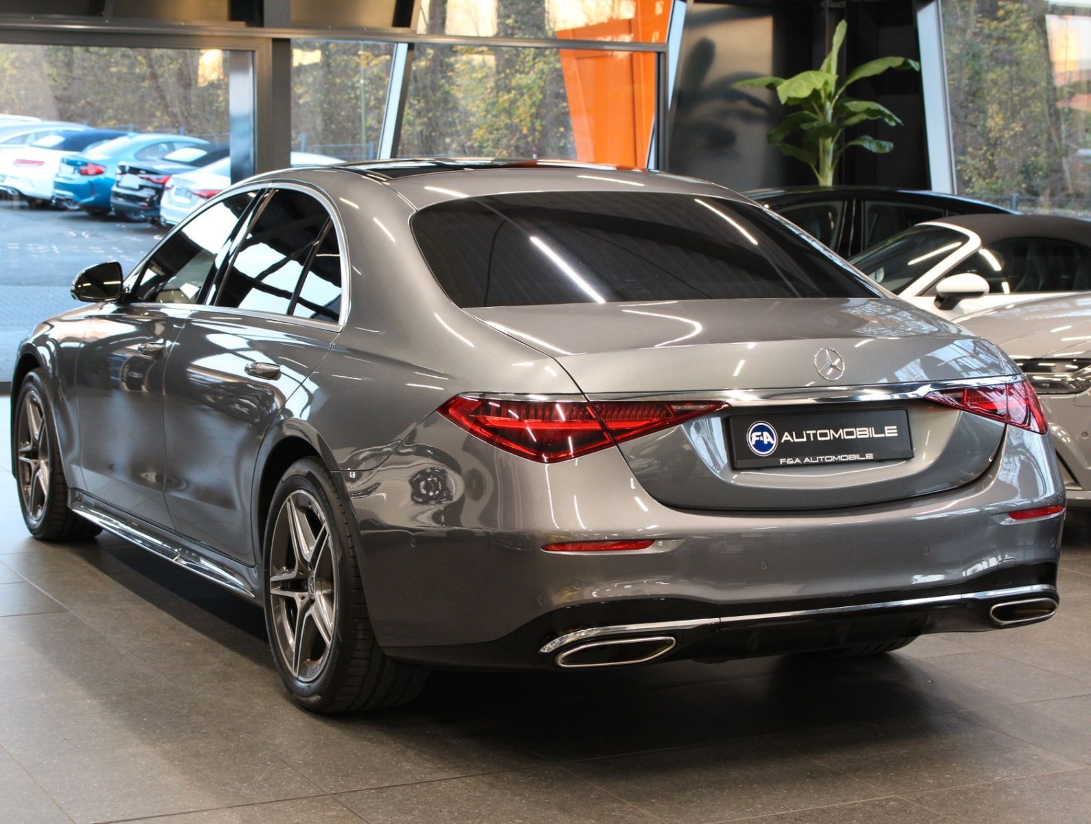 Fahrzeugabbildung Mercedes-Benz S 500 4Matic AMG Line Pano*Burmester*HUD