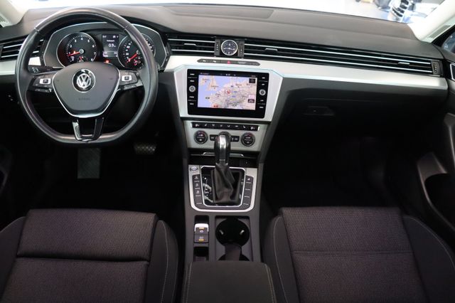 Fahrzeugabbildung Volkswagen Passat Variant Comfortline BMT/Start-Stopp 1HAND