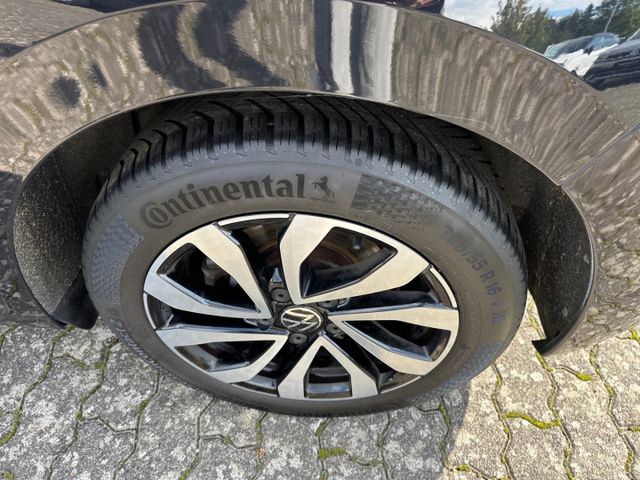 Golf VIII Active 1.5 TSI LED Navi Climatronic Si
