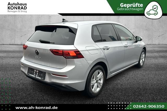 Fahrzeugabbildung Volkswagen Golf VIII Lim. Life 2.0 TDI DSG*ACC*NAVI*APP